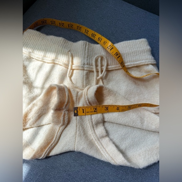 Free People Beige Elastic Waist Mohair Sleepwear Shorts Size M - Picture 7 of 7